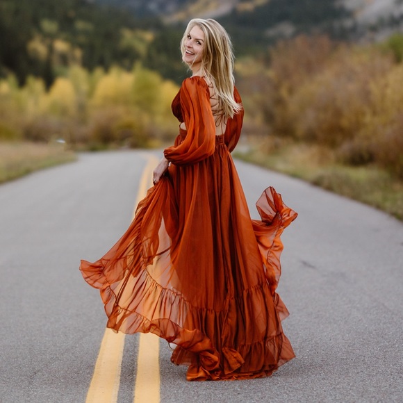 Mac Duggal Blouson Sleeve Tiered Open Back Dress - Picture 2 of 12